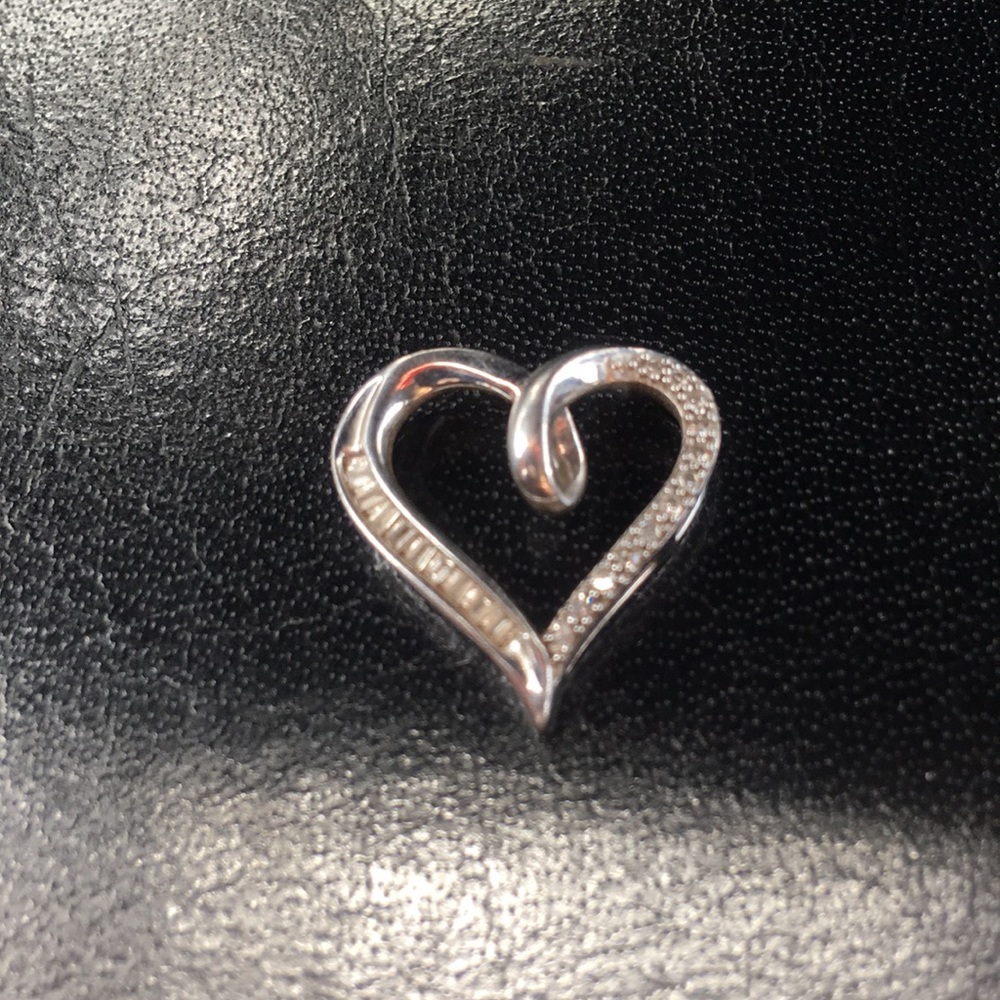 Kay Jewelers Diamond Heart Necklace Pendant